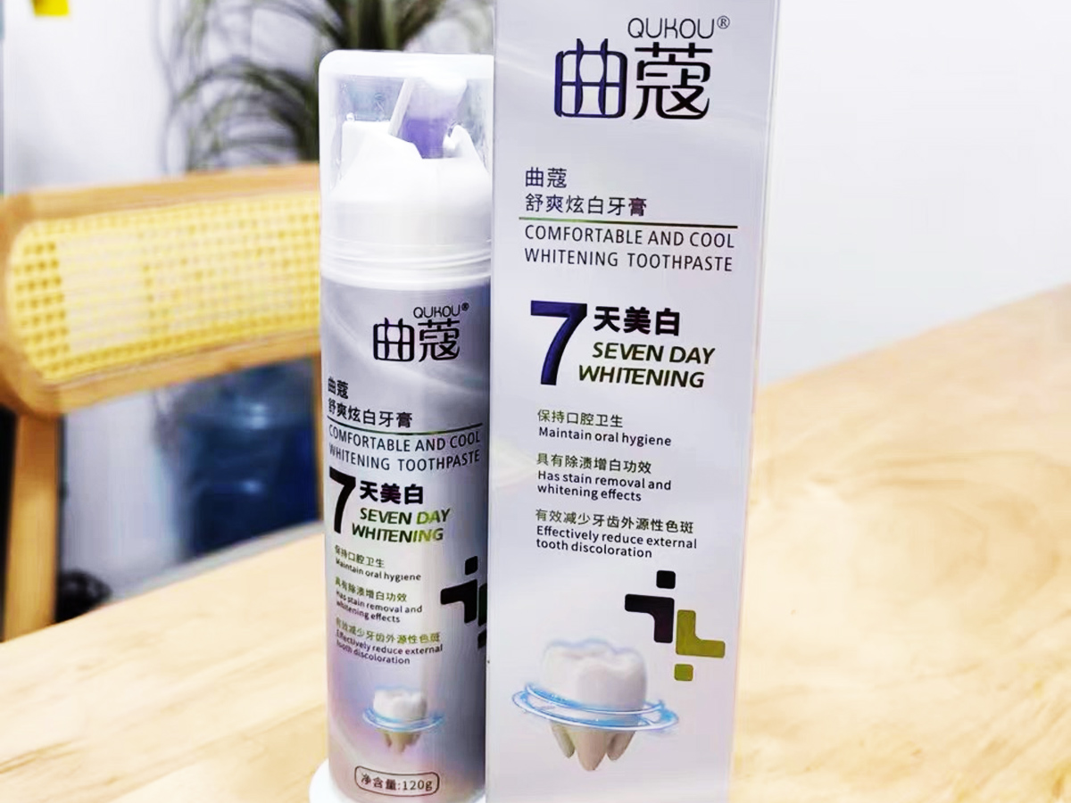 曲蔻舒爽炫白牙膏